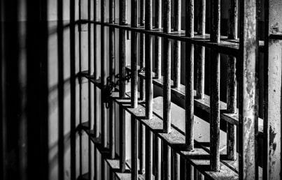 Sentencian a 33 años de prisión a secuestradora