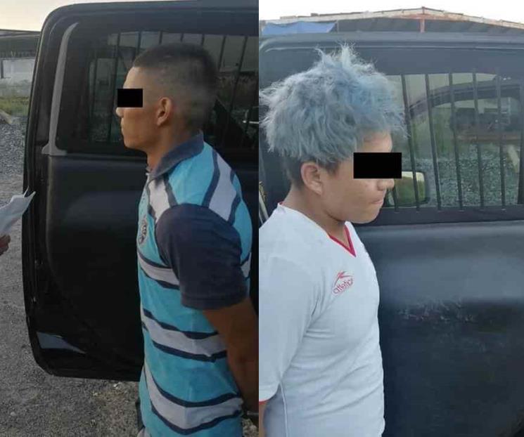 Arrestan a 2 jóvenes con droga en Apodaca