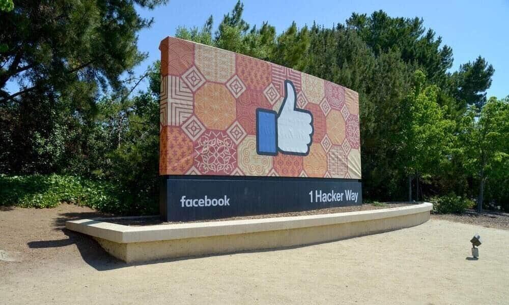 Facebook retrasa su vuelta a la oficina hasta 2022