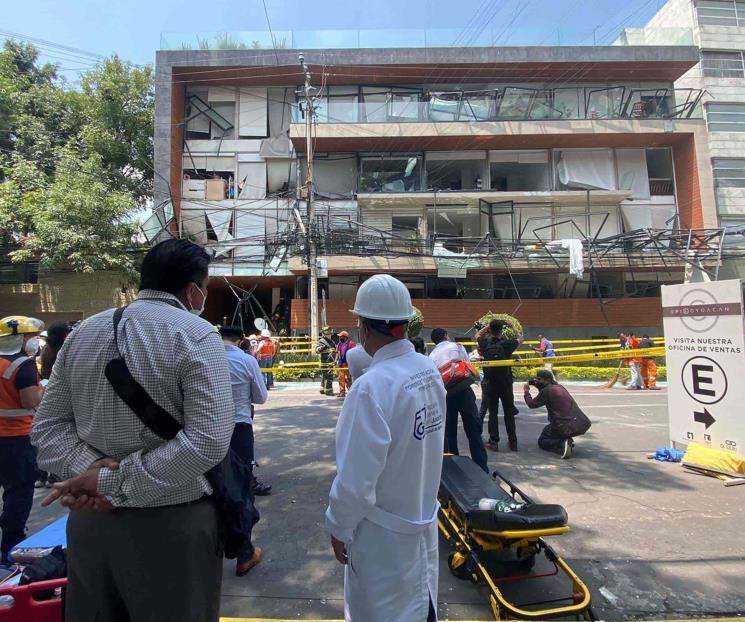 Permanecen cuatro hospitalizados tras explosión en edificio
