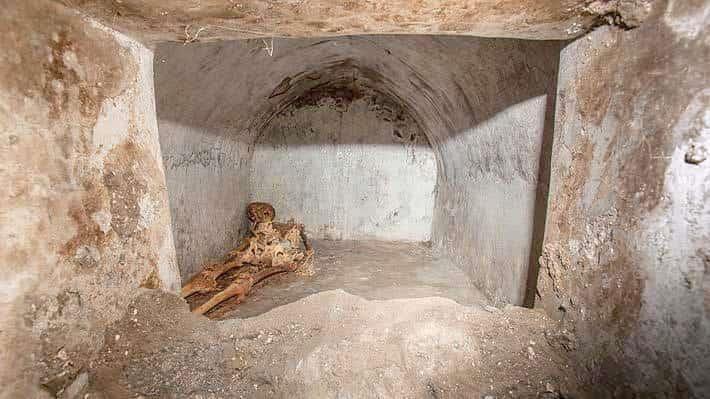 Encuentran en Pompeya un cuerpo momificado