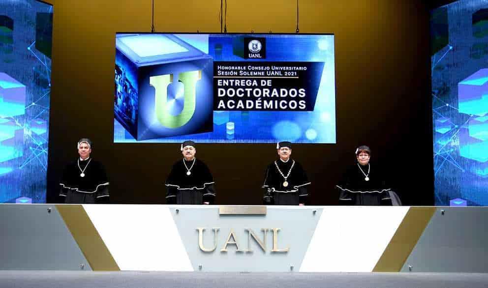 Entrega UANL 196 grados académicos de doctor 