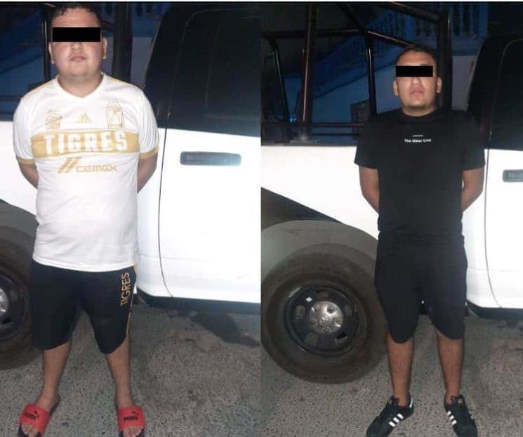 Arrestan a 2 hombres con droga en Col Mariano Escobedo