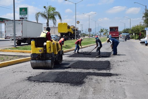 Avanzan en Juárez con trabajos de bacheo