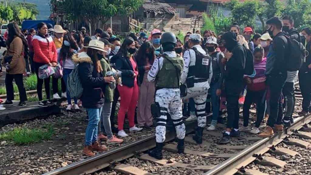 Urge IP liberar vías de tren en Michoacán