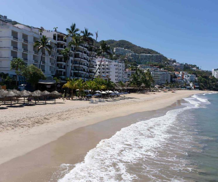 Los Cabos y Vallarta captaron 1.9 millones de turistas