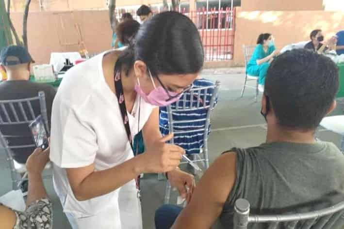 Busca Apodaca vacunar a 130 mil jóvenes