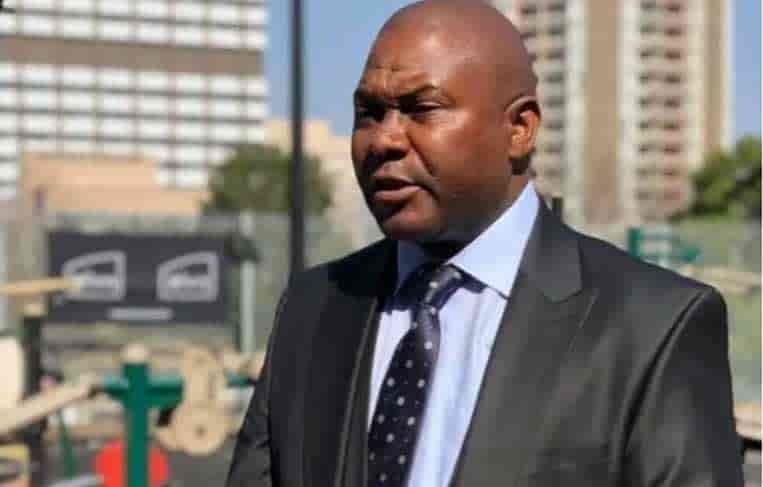 Muere en accidente de tráfico alcalde de Johannesburgo