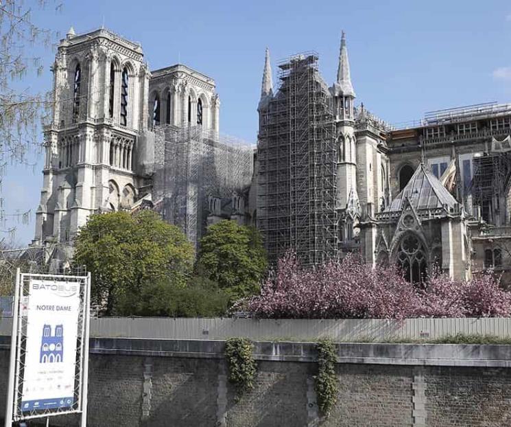 Estabilizan catedral de Notre Dame