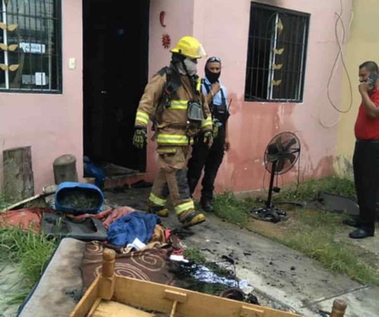 Se incendia vivienda en Linares