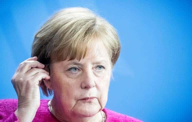 Buscan líderes el lugar de Merkel para guiar a Europa