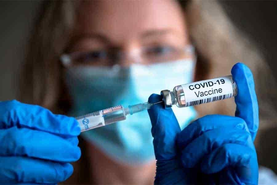 ¿Es necesaria una tercera dosis de la vacuna vs COVID?