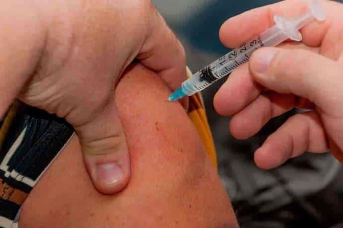 Inicia hoy vacunación en Santiago para 30-49