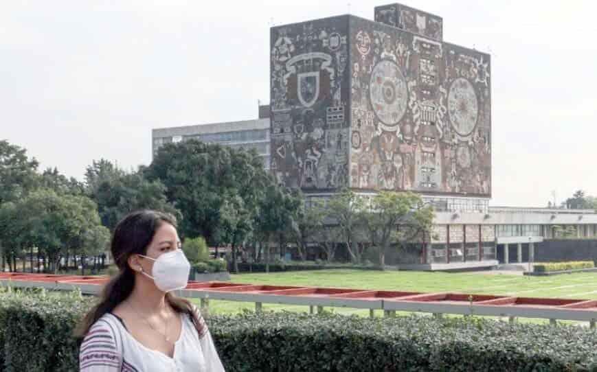 Denuncia AMLO mafias en UNAM y universidades públicas