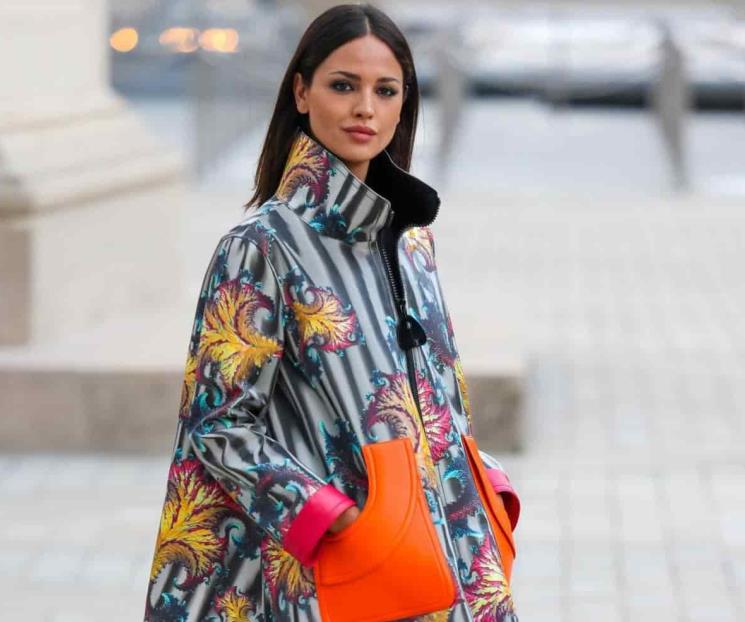 Eiza González enamora con su look en París Fashion Week