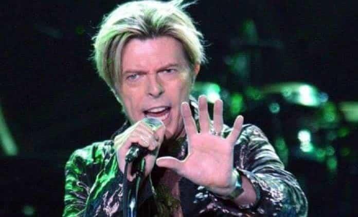 Celebrarán 75 años del fallecido David Bowie con disco