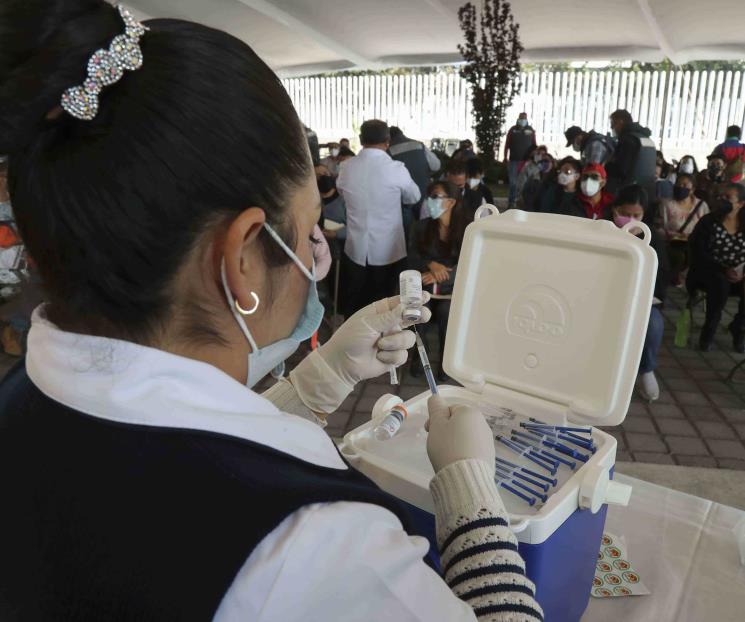 Piden aplicar segunda dosis de CanSino a maestros en Yucatán