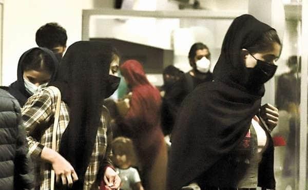 Acusan a México de repatriar familia afgana que pidió asilo