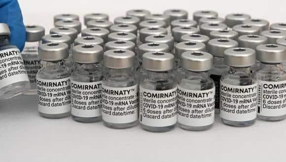 Vacuna Comirnaty es evaluada para aplicar a infancias