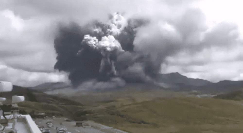 Se activa volcán Monte Aso en Japón