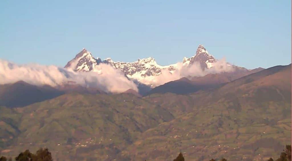 Al menos cuatro muertos tras avalancha en volcán Chimborazo