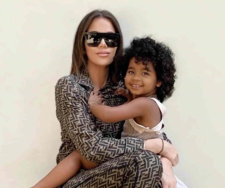 Khloé Kardashian y su hija dan positivo a  Covid-19