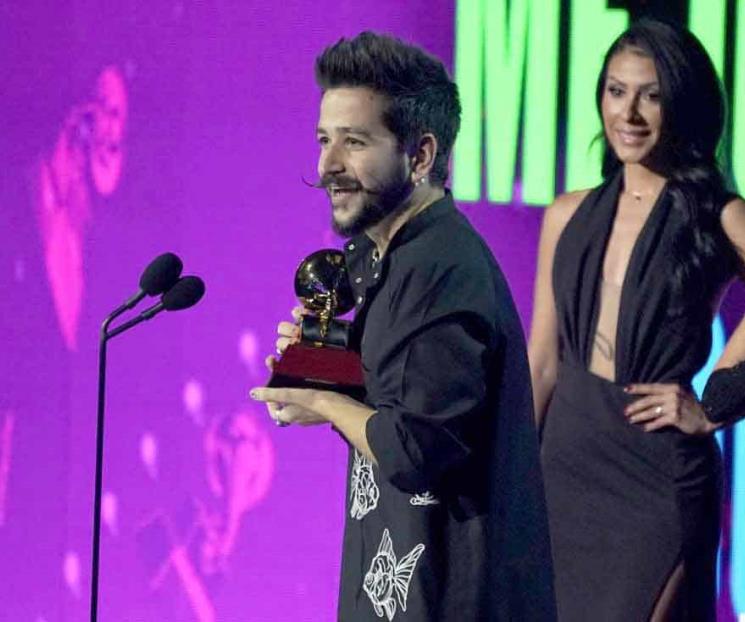 Gana Camilo cuatro Latin Grammy