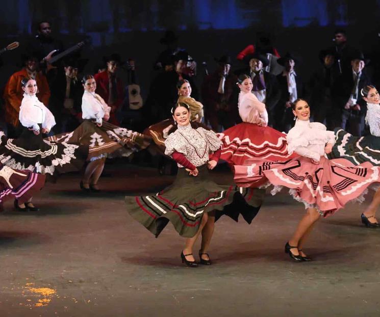 Compañía de danza celebra tradición folklórica de UANL