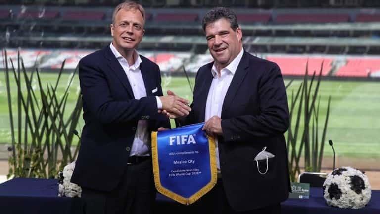 Inspector de la FIFA revisa el Estadio Azteca