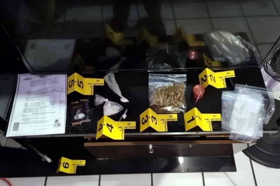 Se realizaron tres cateos simultáneos en punto de venta de droga, ubicados en los municipios de Monterrey y San Nicolás.