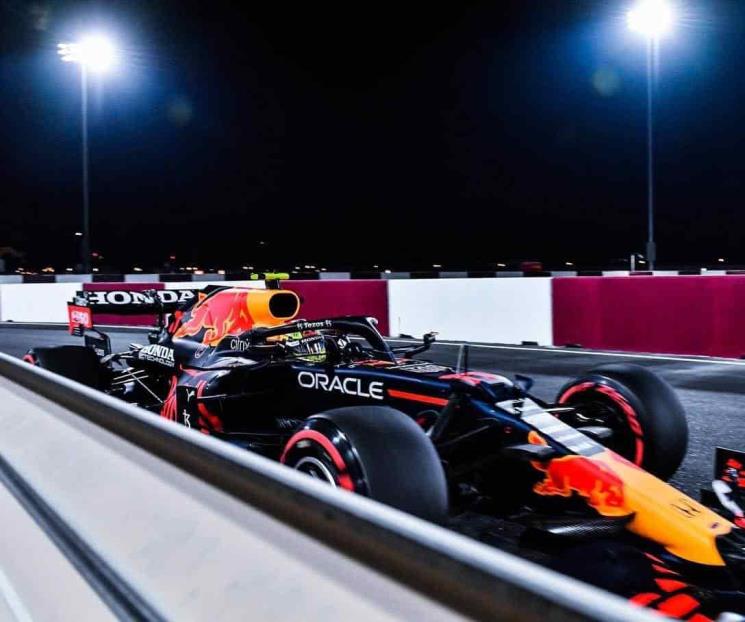 Se queda Checo Pérez cerca del podio en Qatar