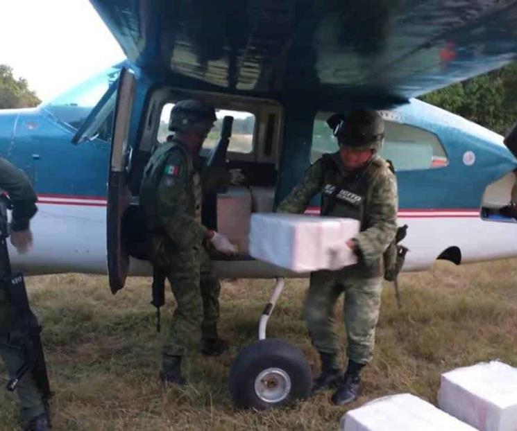 Intercepta Ejército aeronave con 400 kilogramos de cocaína