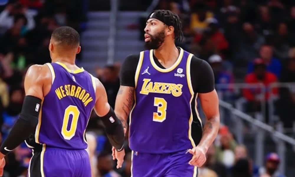 Sigue la crisis de los Lakers