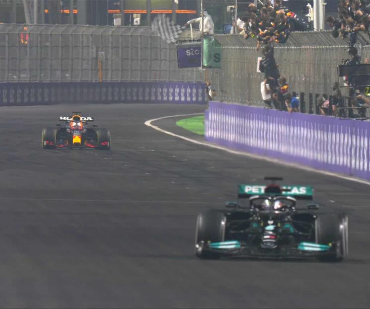 Gana Hamilton en el GP de Arabia Saudita