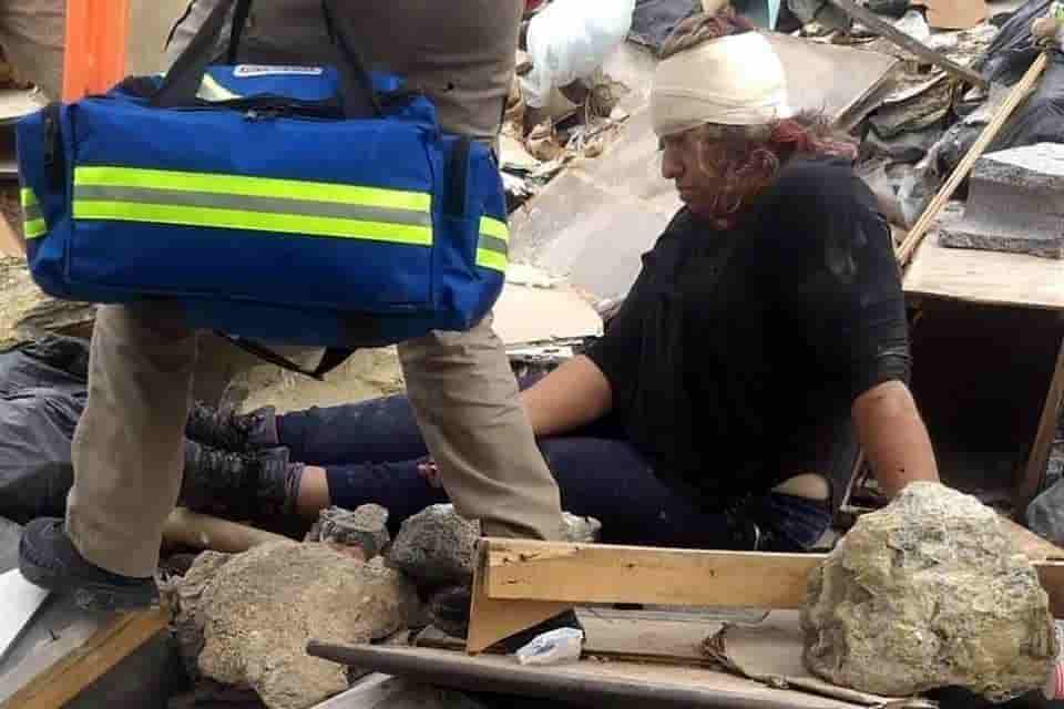 La mujer se salvó después de desplomarse de una altura de 25 metros en un barranco