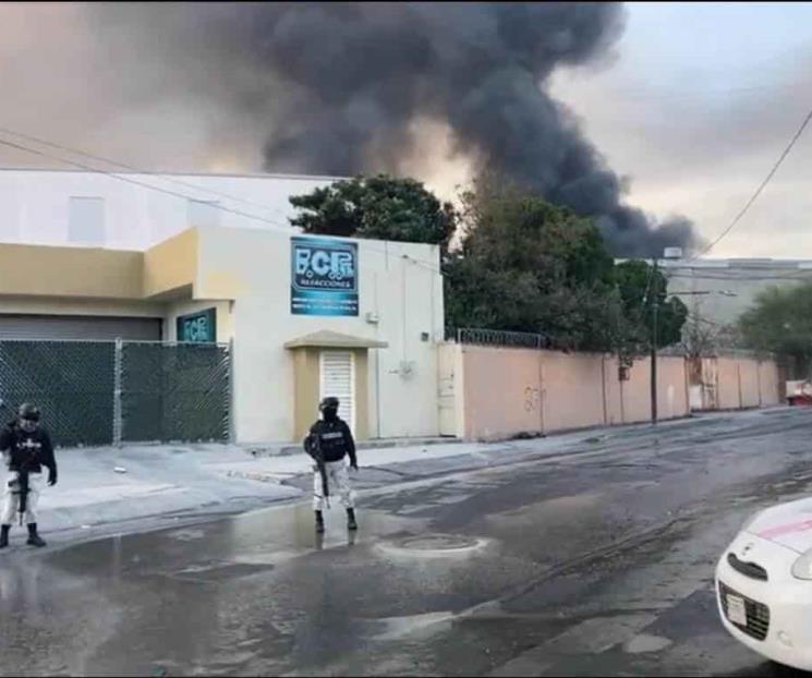 Se incendia fábrica de solventes en San Nicolás