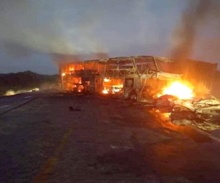 Accidente deja cuatro personas calcinadas en Tamaulipas