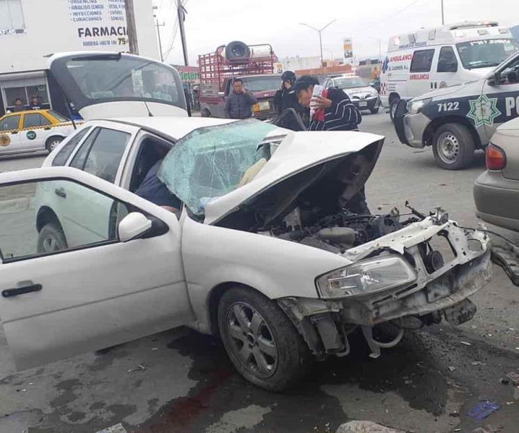 Muere conductor tras choque en El Carmen