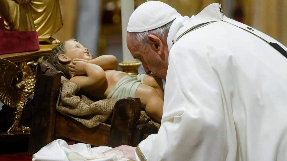 Papa Francisco celebra tradicional misa de Nochebuena