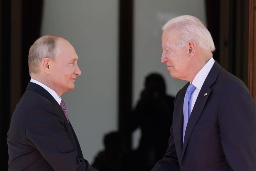 Biden y Putin dialogarán en medio de tensiones