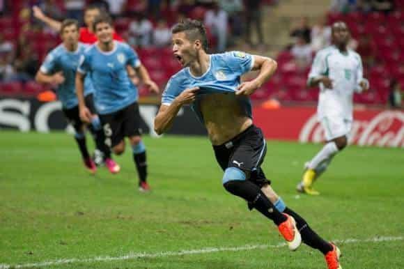 Convoca Diego Alonso al “Diente“ a la selección Uruguaya
