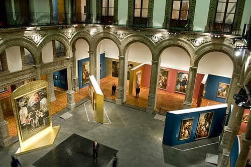 Palacio de Iturbide y colecciones que Citibanamex venderá