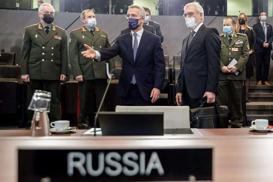 OTAN y Rusia entablan diálogo sobre Ucrania