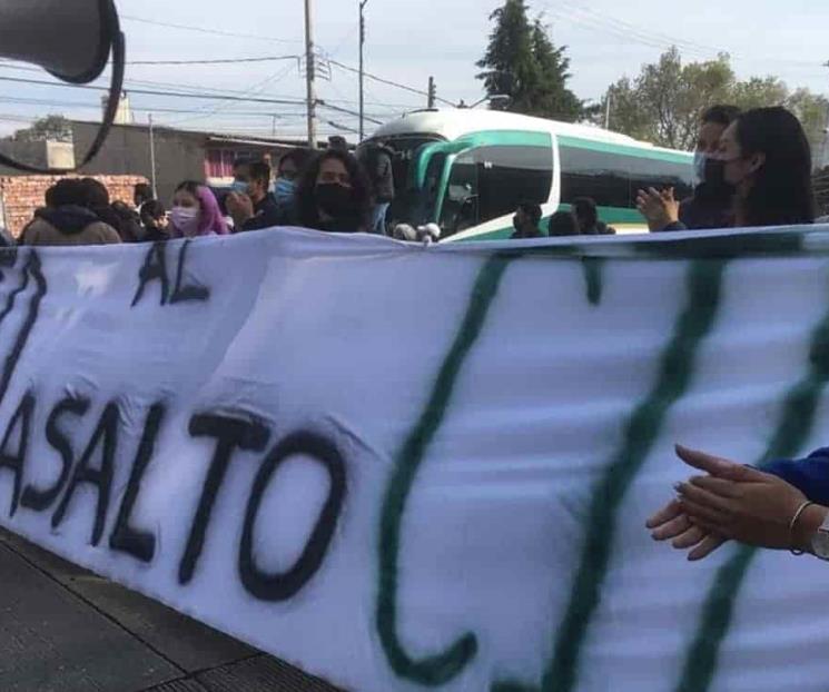 Bloquean la carretera México-Toluca por CIDE