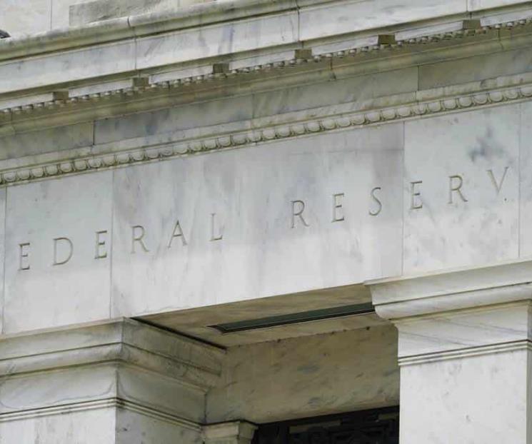 Fed planea subir tasas para frenar inflación