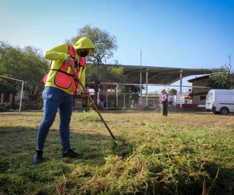 Siguen limpiando escuelas en Gpe con “Aquí estamos todos”