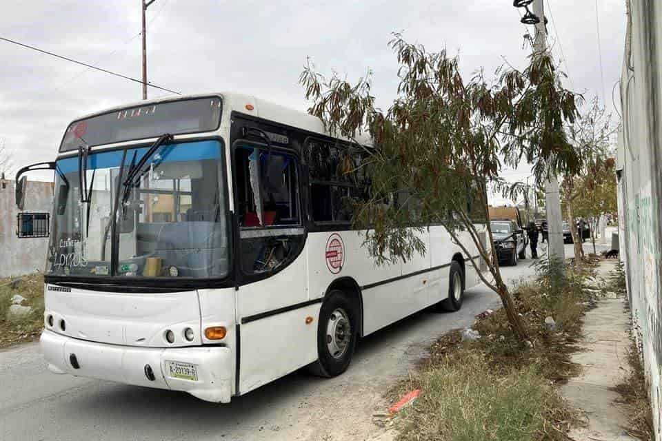 Un chofer de transporte de personal, fue atacado a balazos