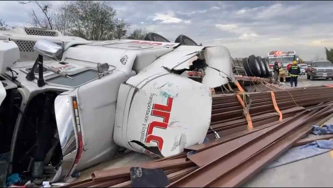 Una persona sin vida y dos lesionados, fue el saldo que dejó un accidente vial