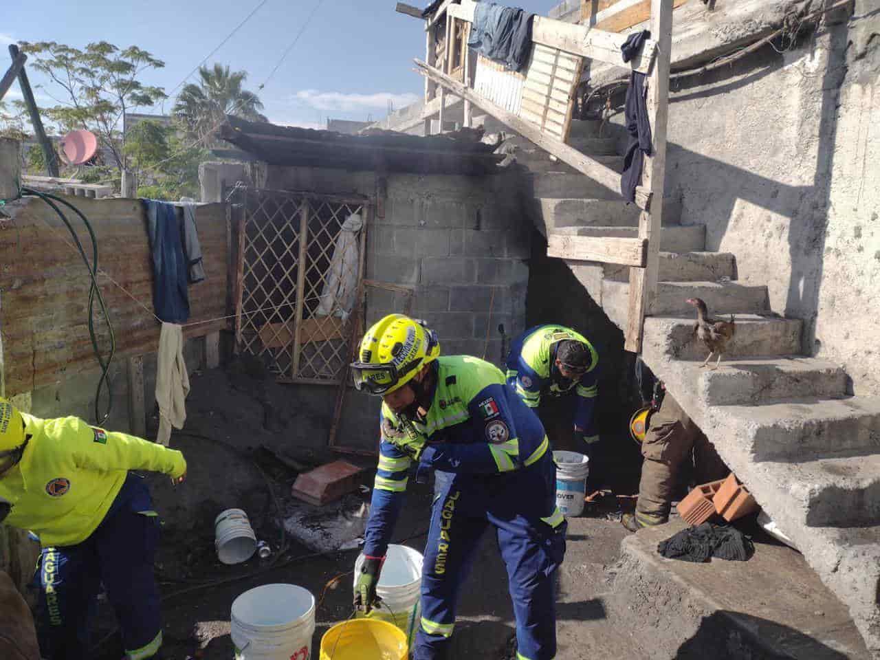 El incendio de un domicilio en la Colonia Lomas de la Fama, en el municipio de Santa Catarina, dejó ayer a una mujer sin vida al sufrir quemaduras en un 90 por ciento del cuerpo