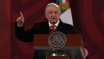 AMLO celebra regreso a clases presenciales en NL